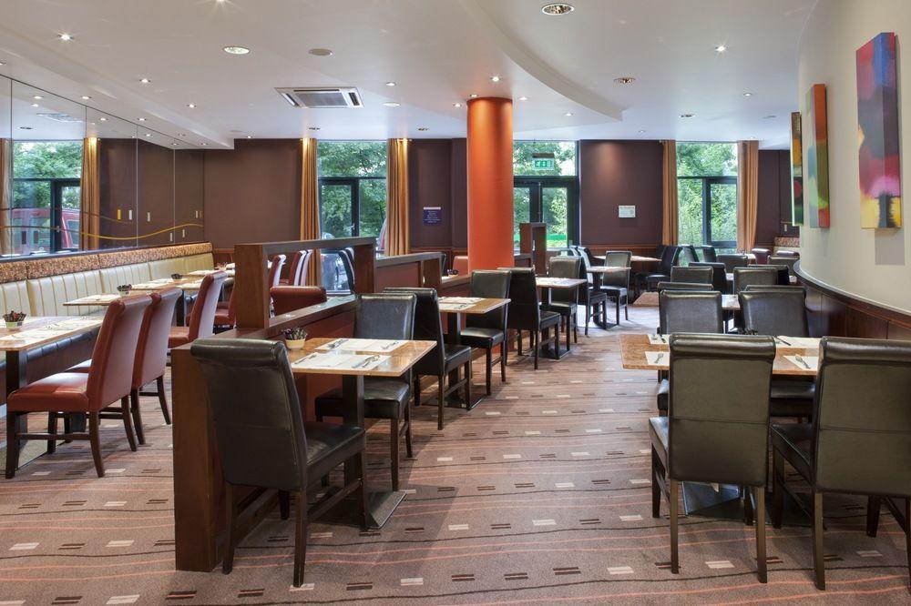 Holiday Inn Express Dublin-Airport By Ihg Сантрі Екстер'єр фото
