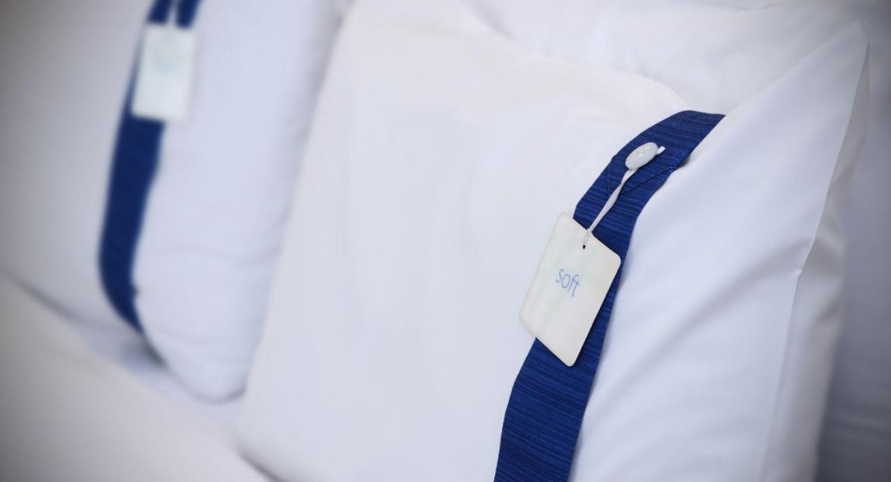 Holiday Inn Express Dublin-Airport By Ihg Сантрі Екстер'єр фото