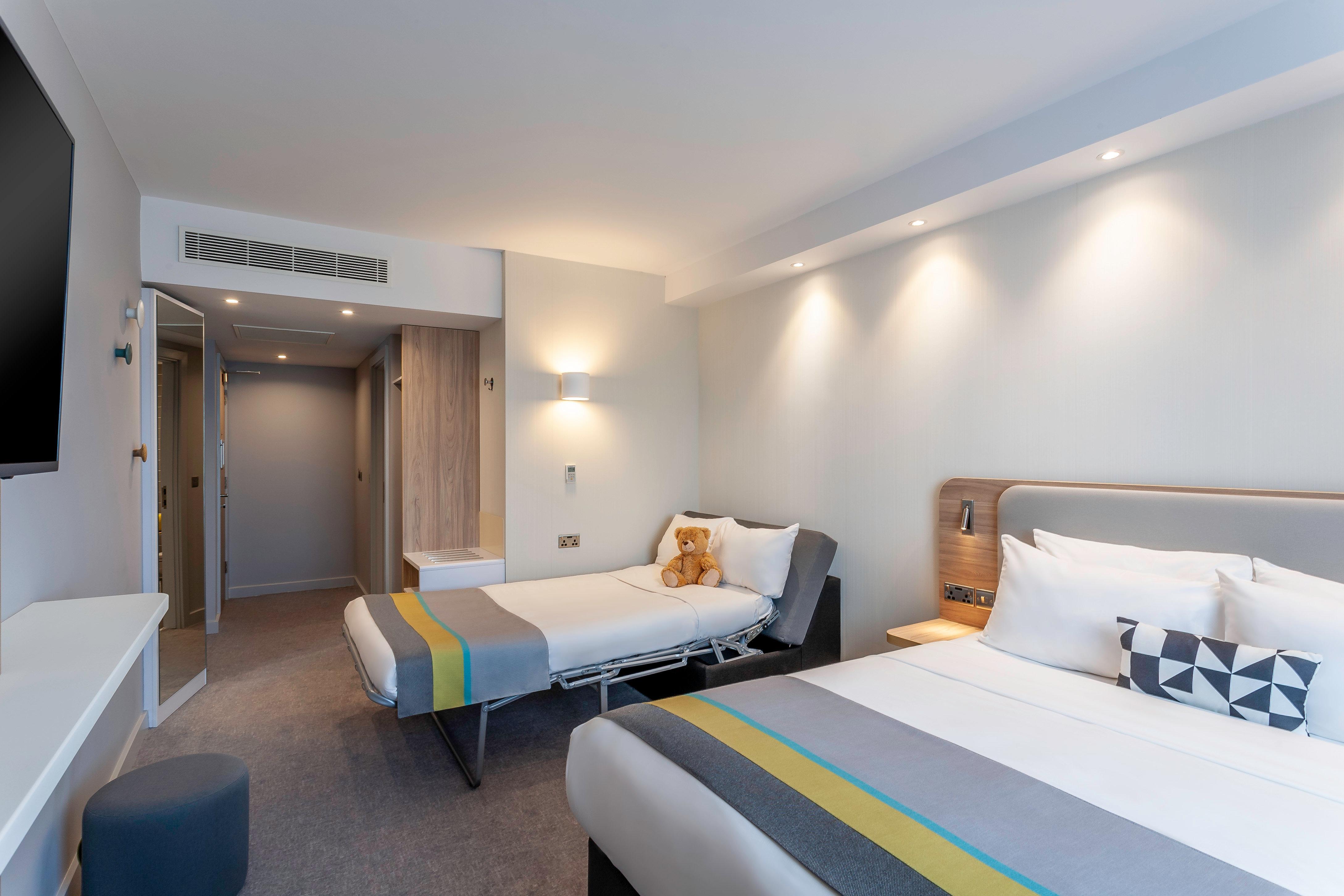 Holiday Inn Express Dublin-Airport By Ihg Сантрі Екстер'єр фото