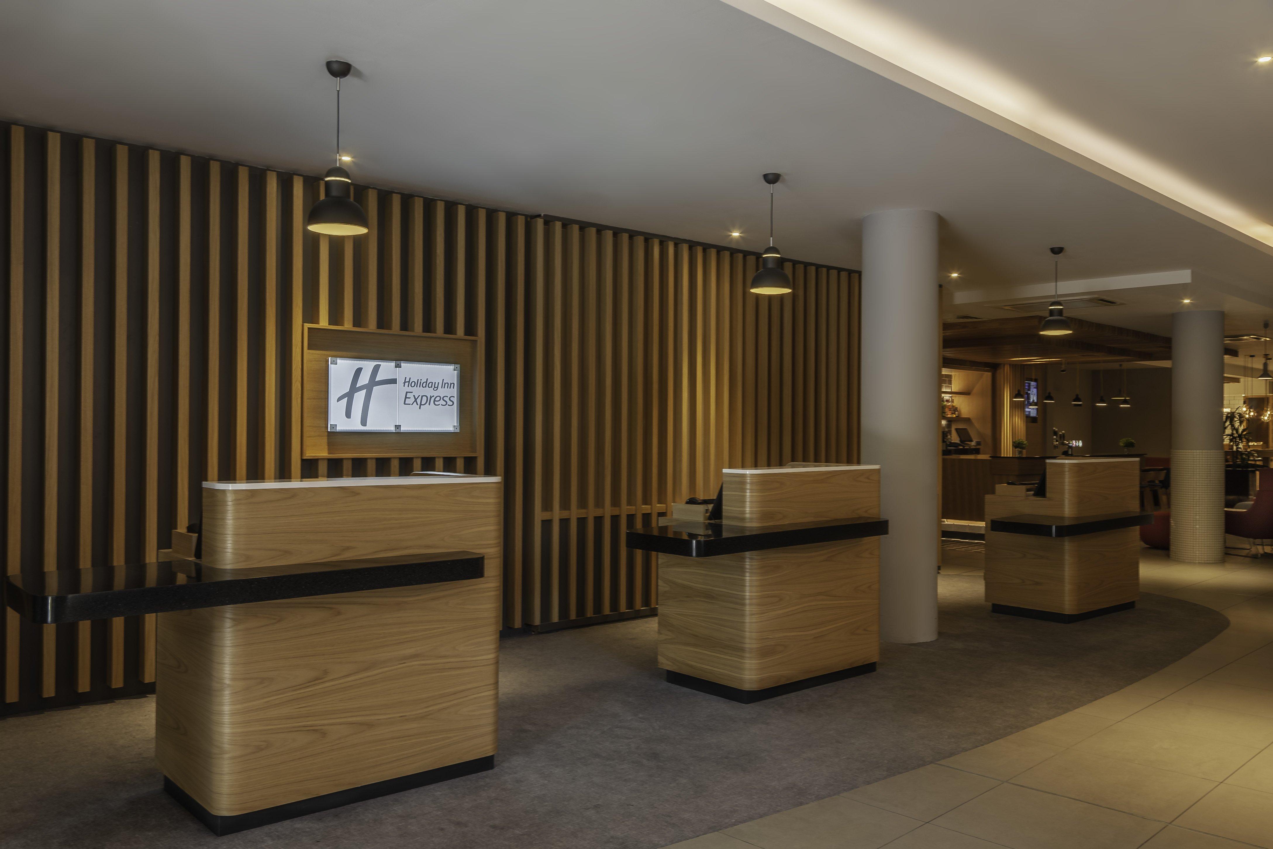 Holiday Inn Express Dublin-Airport By Ihg Сантрі Екстер'єр фото