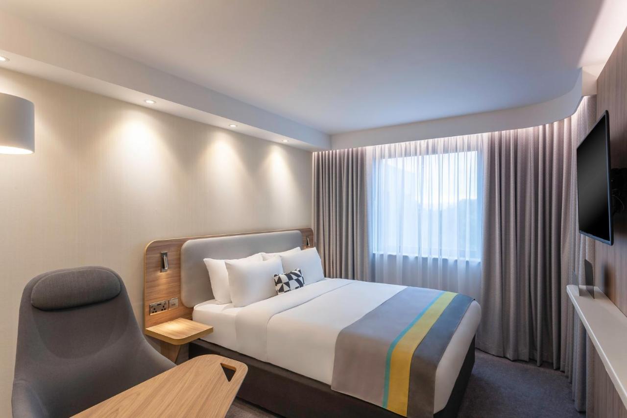 Holiday Inn Express Dublin-Airport By Ihg Сантрі Екстер'єр фото
