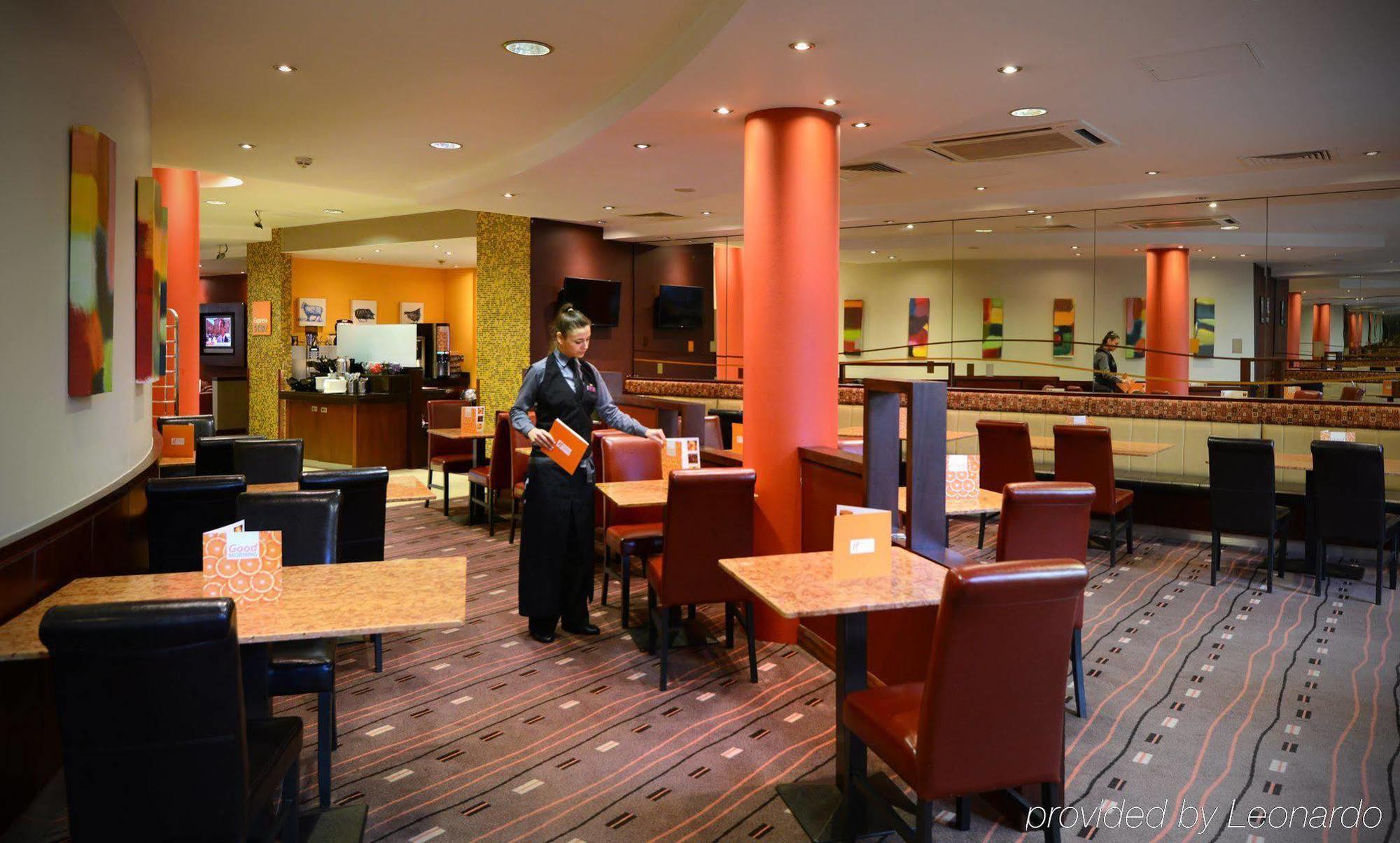 Holiday Inn Express Dublin-Airport By Ihg Сантрі Екстер'єр фото